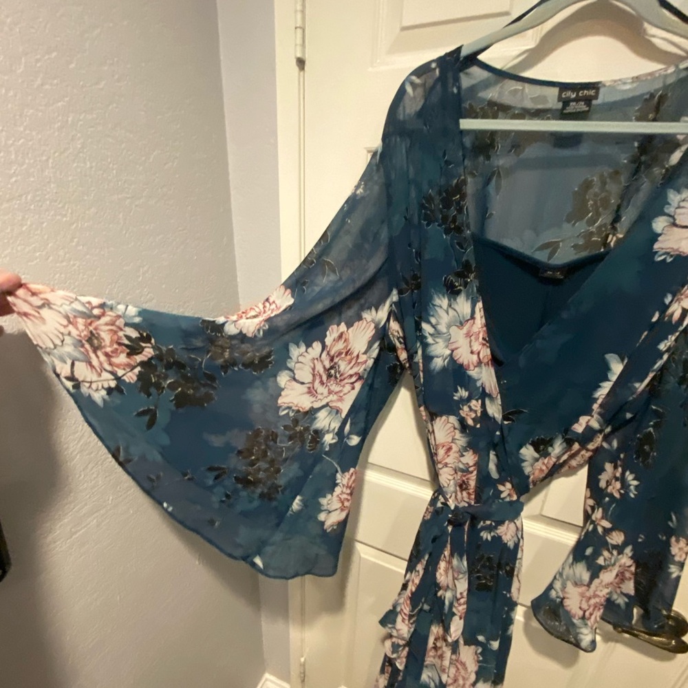 Fleetwood Floral Maxi Dress - Picture 7 of 7